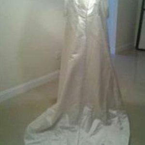 Beautiful Wedding Dress Size 22